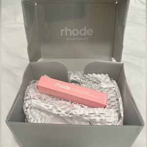 Rhode Peptide Lip Treatment Vanilla Cake